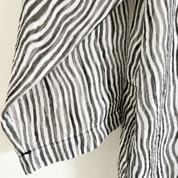 TERRA SJ APPAREL Women’s Black White Blouse Button Up Wired Collar Lagenlook S - Picture 8 of 12